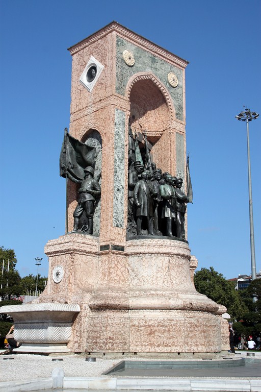 Denkmal der Republik - Taksim Platz