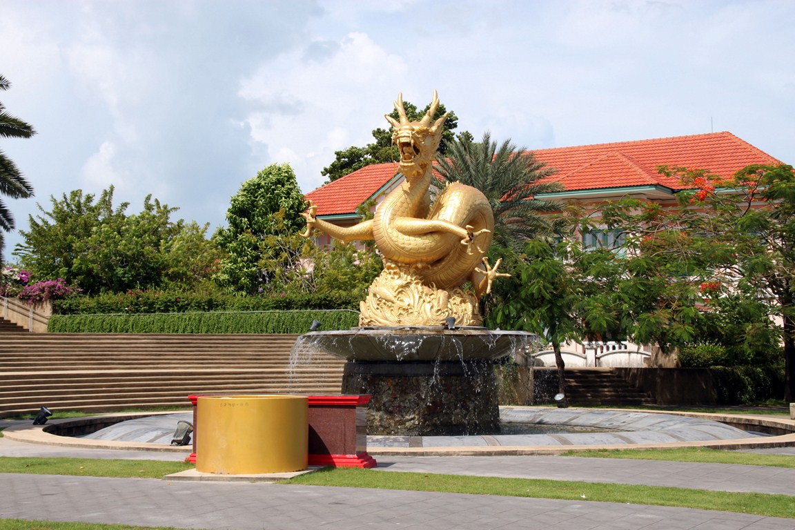 Goldener Drachen - Phuket Town